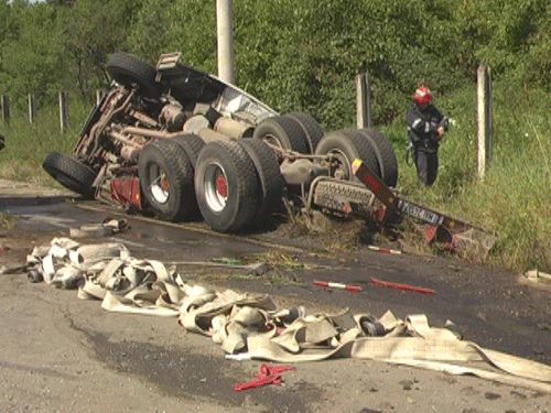 Foto Accident pompieri, dealul Dura (c) eMM.ro